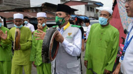 FOTO : Penyerahan Bantuan dari Baznas Provinsi Jambi kepada Masyarakat yang sangat Terdampak Covid-19 di Nipah Panjang Kabupaten Tanjung Jabung Timur, Rabu (29/07/20).