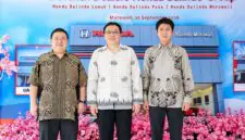 ajaran manajemen dan mitra diler saat menghadiri acara Grand Opening 3 Branch Dealers Honda Balindo Group yang berlangsung di Morowali, Sulawesi Tengah, 30 September 2026. (FOTO : Dok. Istimewa)