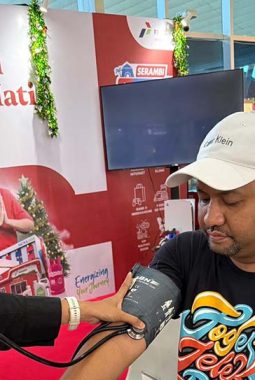 Selama Natal dan Tahun Baru, Pertamina Patra Niaga Hadirkan Serambi MyPertamina di Bandara DEO Sorong