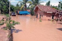 Perumahan Namura Mendalo Jambi Kebanjiran. FOTO : BIN