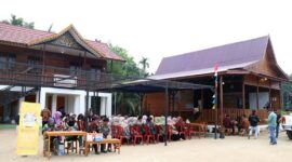 Cafe Literasi yang Dihadirkan oleh PetroChina di Desa Suka Maju, Kecamatan Geragai, Kabupaten Tanjab Timur. FOTO : TIM MEDIA