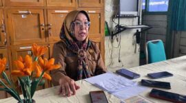 Plt Kepsek SMKN 1 Tanjung Jabung Barat Dra Nurliah. FOTO : Ist