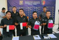 Polda Jambi Mengelar Pres Rilsi Ungkap Kasus Gagalkan Pengiriman 32 Ribu Liter BBM Ilegal Asal Sumsel. FOTO : JI