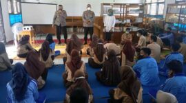Polres Muaro Jambi Berikan Arahan Siswa SMK 11 Tentang Bahaya Narkoba dan Tindak Kriminalitas