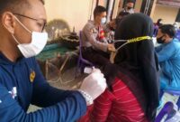 Polsek Telanaipura Melaksanakan Vaksinasi Massal bertempat di Mapolres Telanaipura dan MCC, Jumat (5/11/21). FOTO : Noval