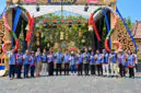 President Director Pertamina Foundation Agus Mashud S. Asngari secara simbolis menyerahkan bantuan produk UMKM kepada perwakilan komunitas difabel dalam pembukaan Pertamina SMEXPO Regional Yogyakarta 2026 di Pasar Ngasem, Yogyakarta, Jumat (2/10). FOTO : Dok. PERTAMINA