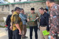 Proses konstatering di lokasi sengketa pabrik di Tangerang, disaksikan oleh aparat kepolisian, Koramil, serta perwakilan kecamatan dan kelurahan 4. FOTO : IST