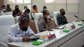Komandan Korem 042/Gapu Brigjen TNI M Zulkifli melalui video conference mengikuti Rapat Koordinasi (Rakor) Pengamanan Idul Fitri 1442 Hijriah. Foto : Penremgapu