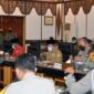 Gubernur Jambi H. Al Haris Saat Rapat Evaluasi dan Tindak Lanjut Penyelesaian Permasalahan Angkutan Batu Bara di Auditorium Rumah Dinas Gubernur Jambi, Senin (31/01/22). FOTO : Noval/Ist.