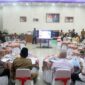 Rapat Fasilitasi Penyelesaian Konflik Masyarakat 9 Desa dengan PT DAS di Rumah Jabatan Bupati dihadiri Unsur Forkopimda, Pihak Perusahaan, dan Perwakilan Masyarakat serta pihak terkait lainnya, Selasa (25/10/22). FOTO : Prokopim