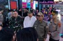 Kapolresta Jambi Kombes Pol. Ananto Herlambang (kanan) bersama Walikota Jambi Dr. dr. H. Maulana (kedua kanan), unsur TNI, dan Forkopimda saat memimpin pelaksanaan Operasi Antik Siginjai 2026 di salah satu tempat hiburan malam di Kota Jambi. (FOTO: Dhea/Polresta Jambi)