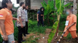 Satreskrim Polres Muaro Jambi Saat Rekontruksi Gelar Perkara Pasca Penangkapan Pelaku. FOTO : Penyengan.id
