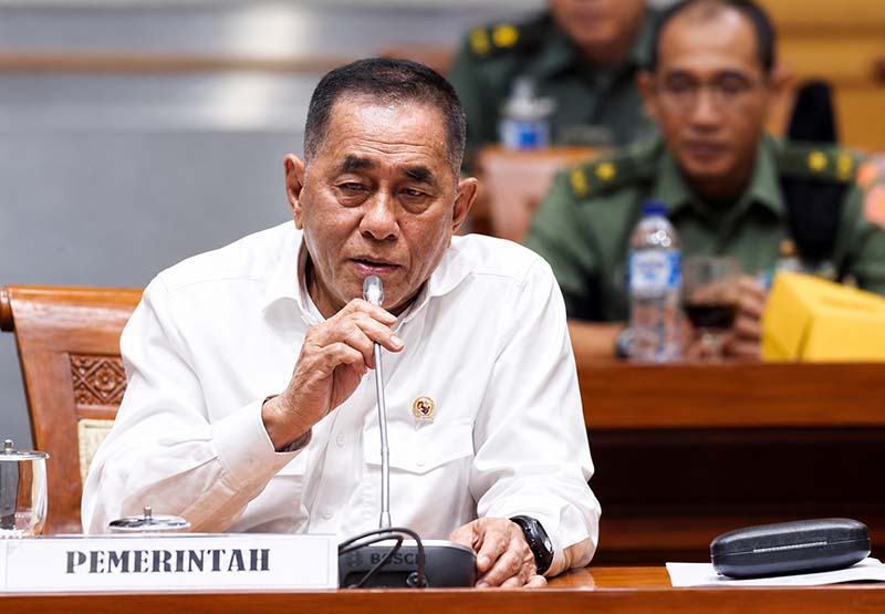 Kenangan Jenderal TNI (Purn) Ryamizard Ryacudu saat memberikan keterangan di hadapan media. Dunia militer Indonesia hari ini berduka atas kepulangan mantan Kepala Staf Angkatan Darat (KSAD) tersebut. (FOTO : Dok. Istimewa/kabar24jam.bisnis.com)
