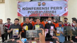 Direktur Resnarkoba Polda Jambi, Kombes Pol Thomas Panji Susbandharu Saat Memimpin Pres Rilis di Mapolda Jambi, Jumat (16/9/22). FOTO : Dhea.