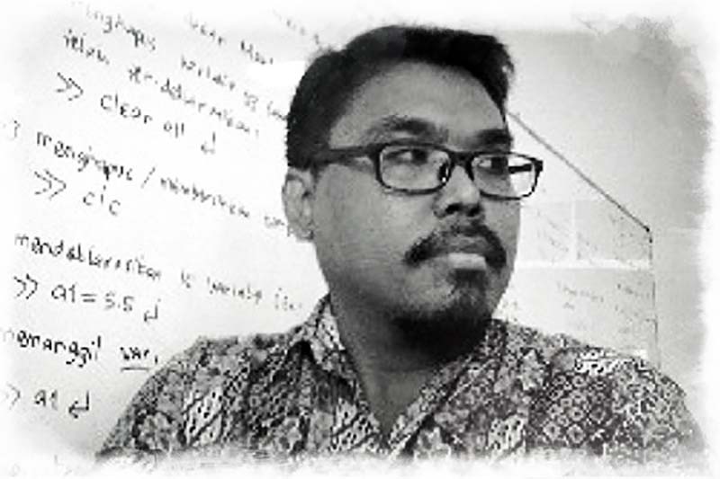 S.N.M.P. Simamora : Dosen Institut Digital Ekonomi LPKIA, Bandung Alumni Dept. Elektroteknik, ITB Bandung