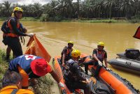 Dilarang Mengambil dan/atau Menayangkan Ulang Sebagian Atau Keseluruhan Artikel di atas untuk Konten Akun Media Sosial Komersil Tanpa Seizin Redaksi.. FOTO : SAR JAMBI