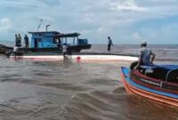 SB Evelyn Calisca 01 tenggelam di di perairan Pulau Burung dekat Tanjung Batu Kabupaten Indragiri Hilir, Riau, Kamis (27/4/23). FOTO : TANGKAPAN LAYAR 