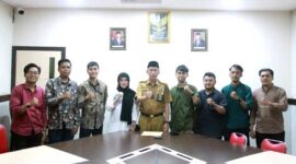Panitia KAHMI Tanjung Jabung Barat saat Audiensi dengan Sekda Tanjung Jabung Barat H Agus Sanusi, Senin (20/6/22). FOTO : Ist