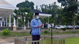 Sekda Muaro Jambi Budhi Hartono Saat Pemimpin Upacara Hari Kesadaran Nasional