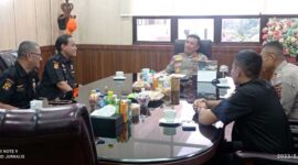Ketua Senkom Mitra Polri Provinsi Jambi Andi Susanta, ME saat Silaturrahmi dengan Kapolda Jambi Irjen Pol Rusdi Hartono, M. Si., Senin (21/8/23). FOTO : HUMAS
