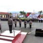 Wakapolres Kerinci Kompol Samsul Bahri Pinem Saat Pimpin Upacara Sertijab Kasat Lantas dan Pelantikan Kasat Samapta, Kapolsek Gunung Kerinci di Lapangan Apel Polres Kerinci, Kamis (2/3/23). FOTO : Humas