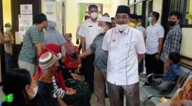 Bupati H. Anwar Sadat didampingi Dirut RSUD KH Daud Arif dan OPD terkait saat melakukan sidak, Rabu (15/6/22). FOTO : lintastungkal