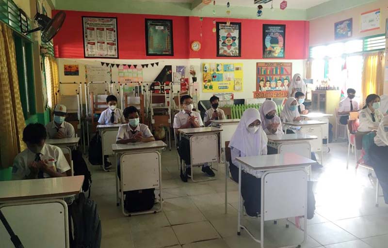 FOTO : SMP Negeri 2 Kuala Tungkal Gelar Simulasi Sekolah Tatap Muka di Masa Pandami, Selasa (05/01/21).