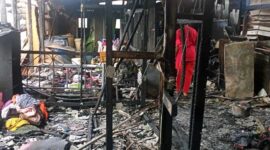 Kondisi bagian dalam Rumah Abdul Karim salah satu Korban kebakaran di Jalan Hidayah RT 19 Kelurahan Tungkal Harapan. FOTO : Bas/LT