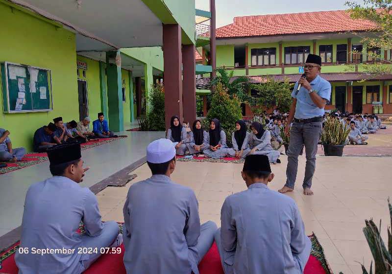 Ketua Komite SMAN 1 Tanjab Barat Mardan Hasibuan. FOTO : LT