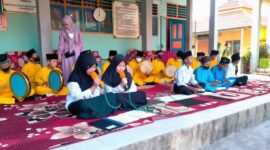 Dok. Para Siswa Siswi Muslim menerima pembinaan karakter berupa penampilan Hadrah. FOTO : SMPN 2 Kuala Tungkal