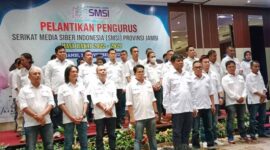 Pelantikan Pengurus SMSI Provinsi Jambi masa bhakti 2022 2027 oleh Wakil Ketua Umum SMSI Pusat, Yono Hartono di Hotel Aston Kota Jambi, Sabtu (19/11/22). FOTO : Dhea/Ist