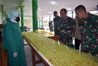 Sampel Urine 572 Prajurit TNI dan ASN Korem 042/Gapu yang Dites Urine. FOTO : Penrem