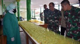 Sampel Urine 572 Prajurit TNI dan ASN Korem 042/Gapu yang Dites Urine. FOTO : Penrem