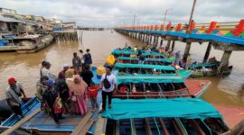 Aktivitas Speedboat di Pelabuhan dalam Kota Kuala Tungkal. FOTO : Ist