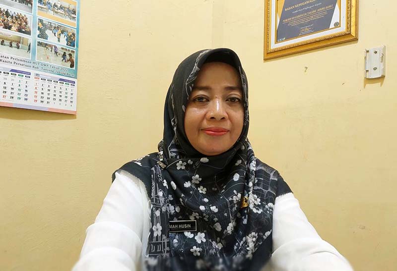 Hj. Siti Rahmah Husin, Kabid Pengadaan Status dan Informasi Kepegawaian BKPSDM Tanjab Barat. FOTO : Ist