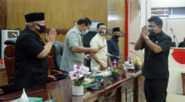 FOTO : Bupati Dr. H. Safrial Saat Hadiri Paripurna Penyampaian Pandangan Umum Fraksi-Fraksi DPRD Tanjung Jabung Barat atas Raperda tentang Pertanggungjawaban Pelaksanaan APBD Tahun Anggaran 2019, Senin (20/07/20)