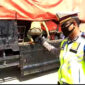 FOTO : Tronton yang Dinaiki Kelima lima orang asal Aceh dengan tujuan Badar Lampung Digagalkan Polisi, Senin (04/05/20)