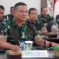 Danrem 042/Gapu Brigjen TNI Supriono Saat Memimping video Conference Terpusat dari Ruang Rapat Makorem 042/Gapu, Jum'at (18/8/23). FOTO : PENREM
