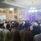 SuasanaTarawih Perdana, Ramadhan 1443 H Jemaah Penuhi Masjid Nurul Iman Kuala Tungkal, Sabtu (2/4/22) malam. FOTO : LT