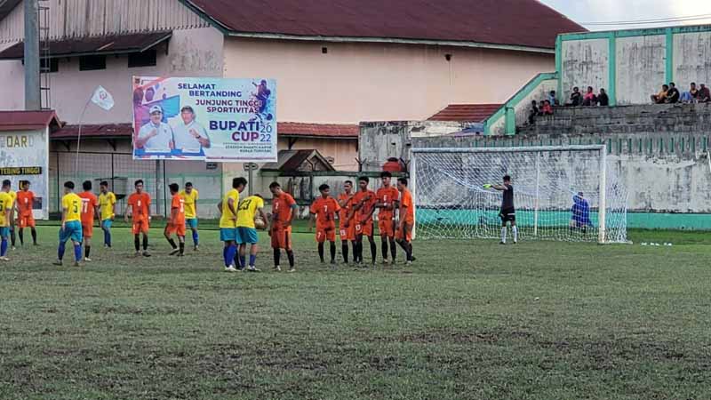 Detik-Detik Menejlang Adu Penalti antara Ps Tungkal Ilir dan Tebing Tinggi di laga Semifinal, Senin (5/12/22). FOTO : LT