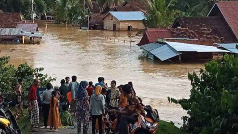 Duka Warga Tebo Saat Idul Fitri 1444 H Rumah Terendam Banjir. [FOTO : tribunjambi]