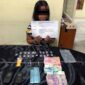 Perempuan berinisial (J) alias AYUK (37) tahun Saat Ditahan di Sat Narkoba Mapolres Merangin. FOTO : HMs