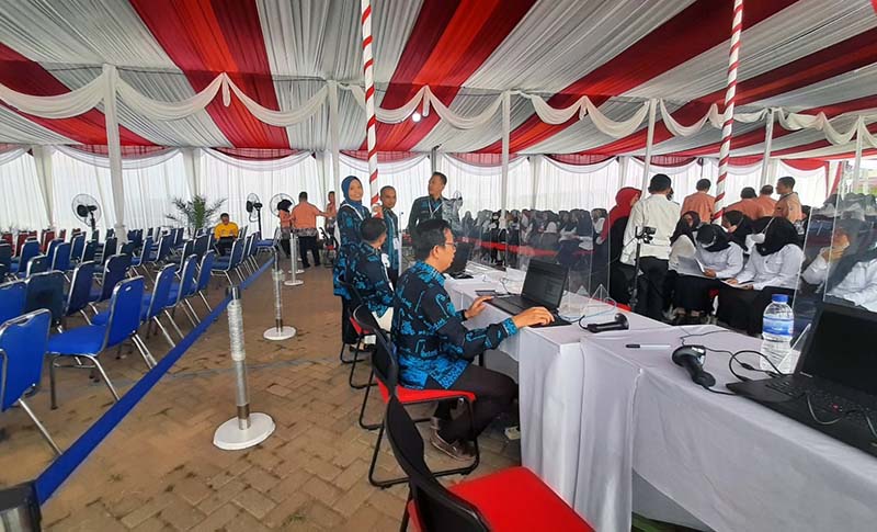Calon PPPK 2023 Pemkab Tanjab Barat Ikuti Tes Seleksi Kompetensi di Jambi. FOTO : LT