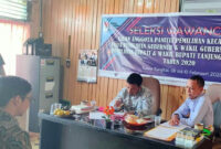 FOTO : Pelaksanaan Tes Wawancara Hari Pertama Calon Anggota Panitia Pemilihan Kecamatan (PPK) di Sekretratiat KPU Tanjab Barat, Minggu (09/02/20)