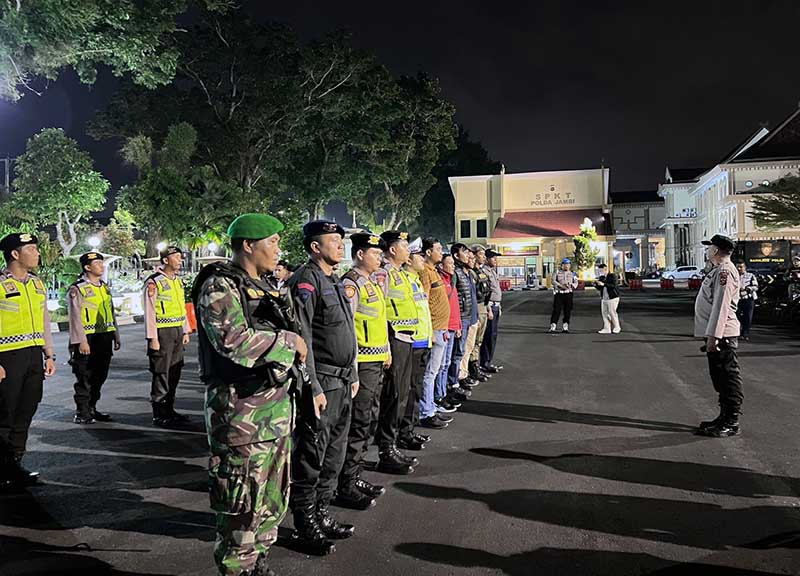Tim Gabungan Sat Brimob Polda Jambi Diterjunkan Antisipasi Gangguan Kamtibmas. FOTO : Hms