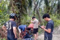 Unit Reskrim Polsek Tebing Tinggi Gagalkan Transaksi Narkoba di Rantau Panjang 1 Orang Diamnkan. FOTO : HMS