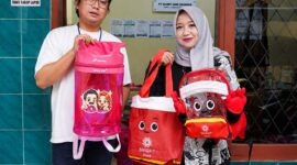 roduk tas karakter Bright Gas hasil kolaborasi Pertamina dengan UMKM binaan PT Glory Nine Degrees menjadi salah satu ikon Bright Store di Jakarta Fair 2026 dan ramai diburu pengunjung hingga viral di media sosial. (FOTO : Dok. Pertamina)