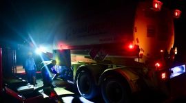 Tembus Akses Terputus, Pertamina Berhasil Menyalurkan BBM ke Wilayah Bireuen, Aceh. FOTO : WKI/LT