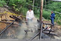 Tim Gabungan Ditreskrimsus Polda Jambi Terjun ke KM 51 Bungku Cekan Semburan Minyak di Sumur Ilegal. FOTO : Dhea