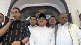 Bacapres Anies Baswedan dan Bacawapres Muhaimin Iskandar bersama Tim Pemenangan BAJA AMIN. FOTO : Ist/Detikcom]